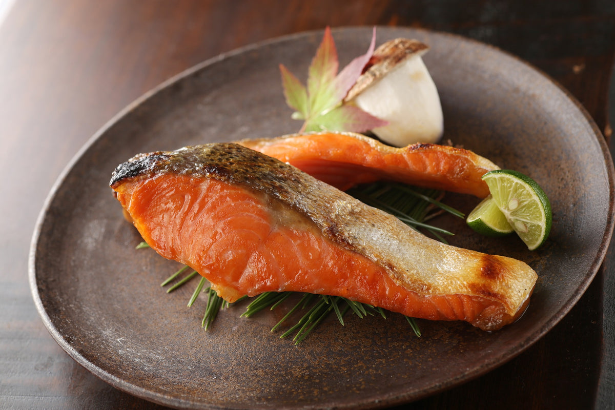 SALMON サーモン – SAKANA Singapore